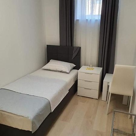 Aldi 1 Apartment Pula Luaran gambar