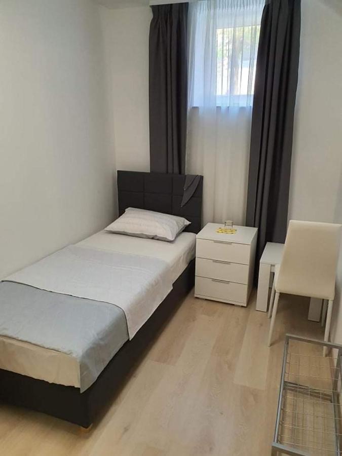 Aldi 1 Apartment Pula Luaran gambar