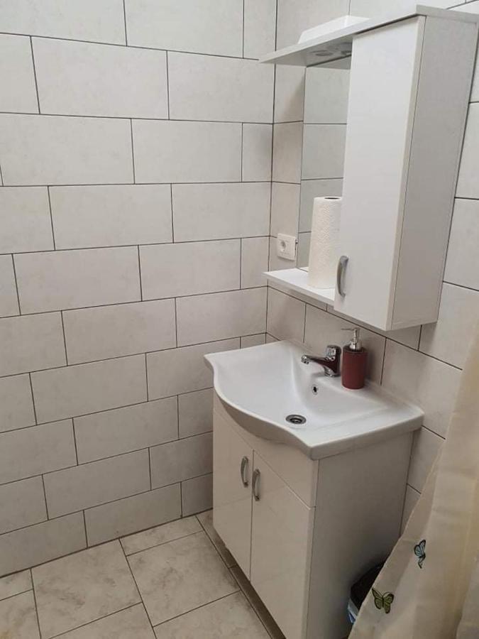 Aldi 1 Apartment Pula Luaran gambar
