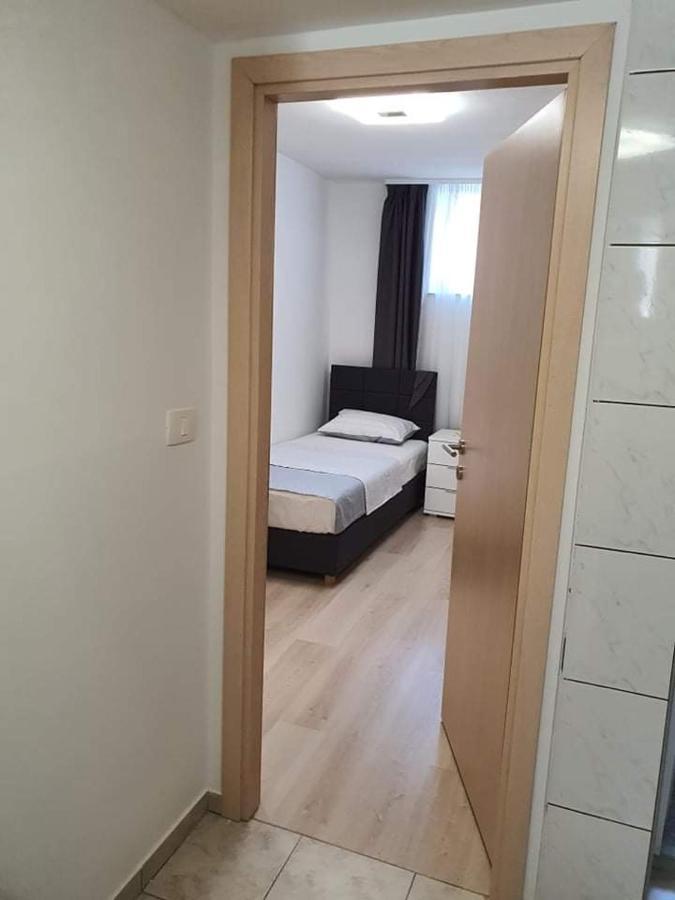 Aldi 1 Apartment Pula Luaran gambar